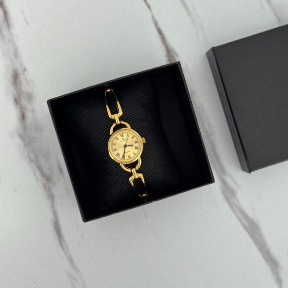 Sku:0196 vintage‎ vibe cute gold mini watch gold bracelet + in a gift box main image 5